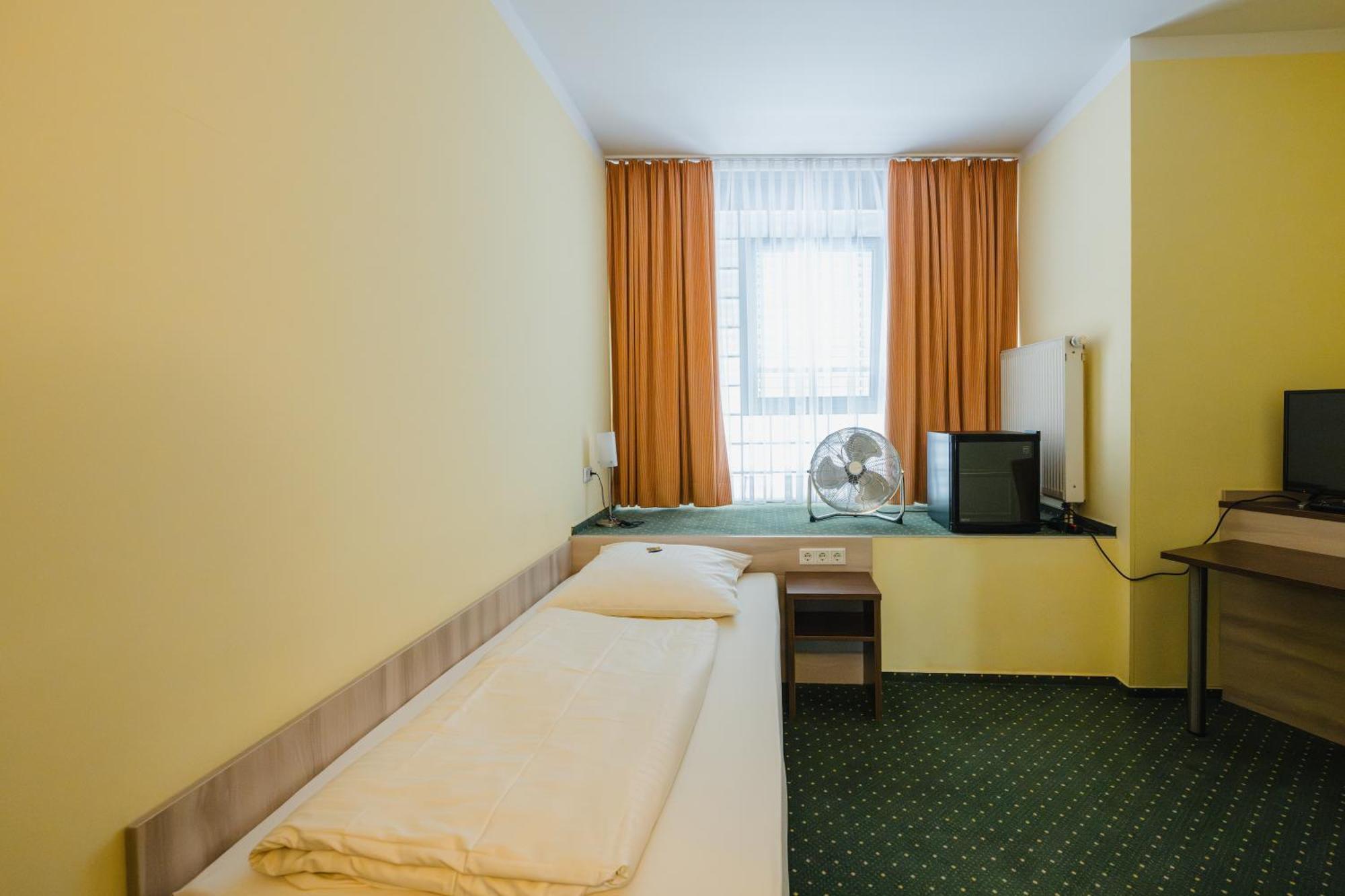 Hotel Mirage 3*