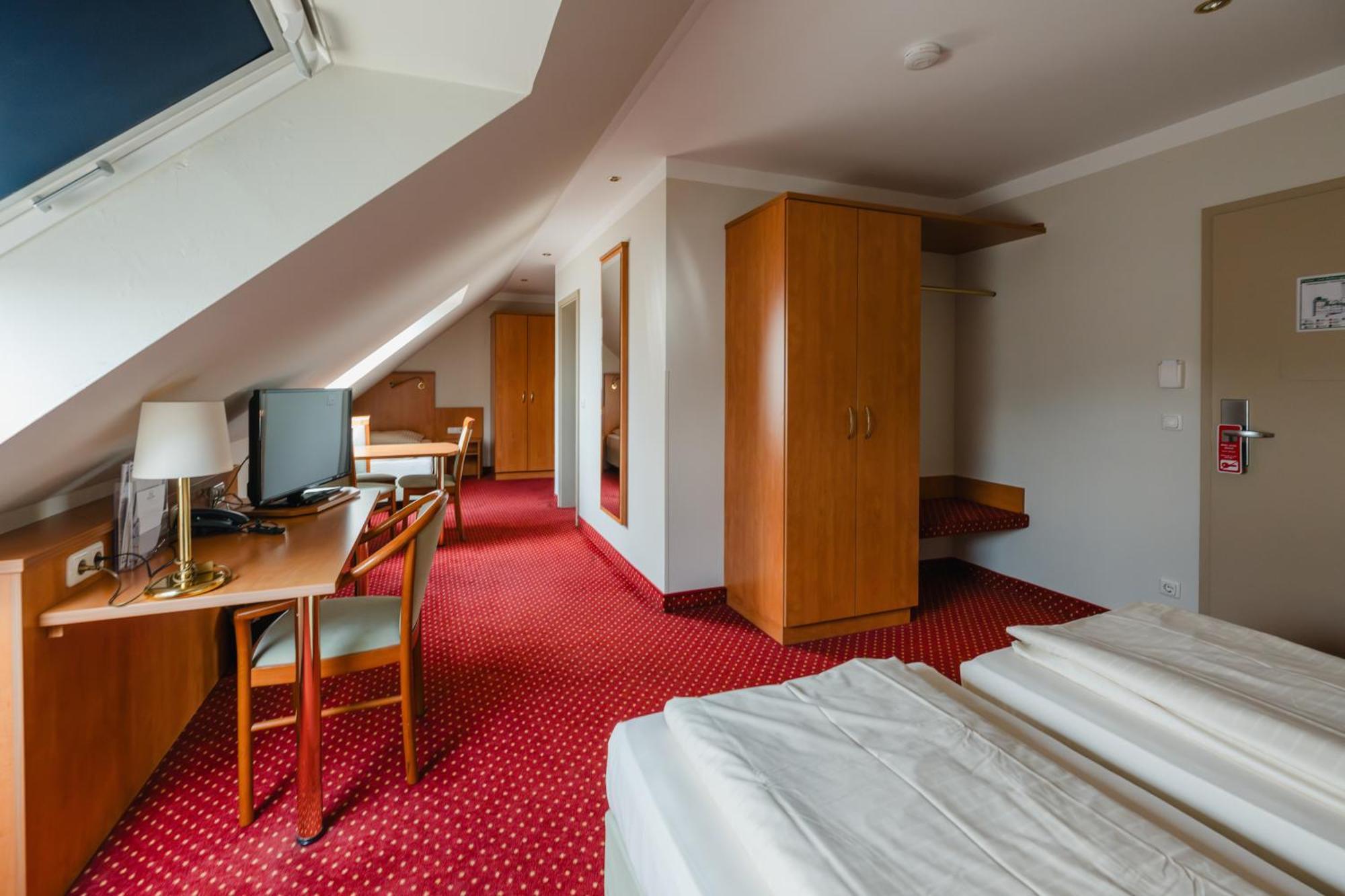 Mirage 3* Duisburg